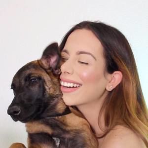 Meet your Posher, Alejandra